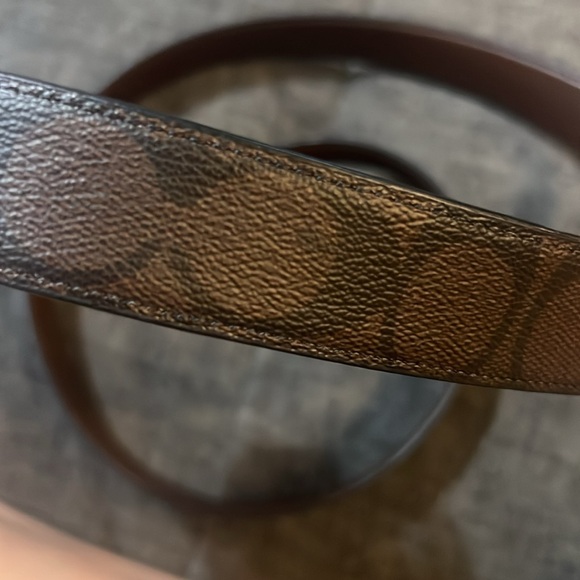 Coach unisex and reversible belt size 47❤️😍 - Picture 3 of 5